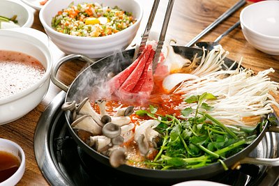 [밀키트] 샤브샤브 밀키트 (선택: 돼지고기 / 소고기 / 해산물)